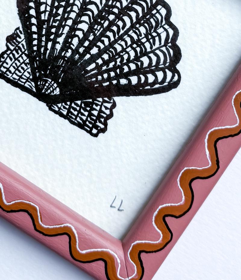 MINI SCALLOP ORIGINAL INK ARTWORK IN A HAND PAINTED PINK AND TAN WIGGLE FRAME