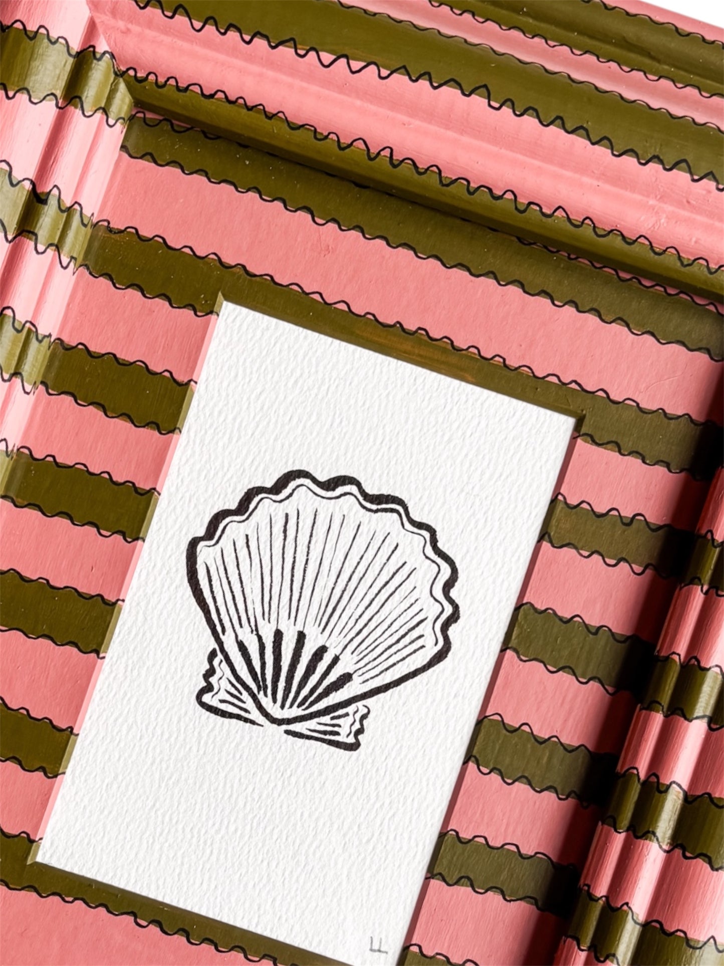 SCALLOP SHELL ORIGINAL INK ARTWORK IN A HAND PAINTED PINK AND GREEN PRELOVED FRAME